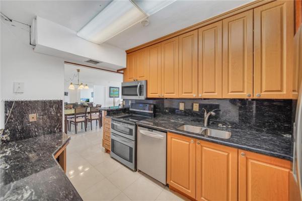 Flamenco, 3731 N Country Club Dr #925, Aventura, Florida 33180, image 3