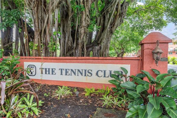 Tennis Club Tilden, 620 Tennis Club Dr #111, Fort Lauderdale, Florida 33311, image 1