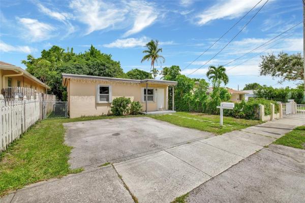 West Harlem, 724 NW 5th Ct, Hallandale Beach, Florida 33009, image 1