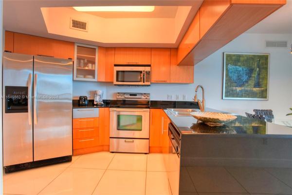 Opera Tower, 1750 N Bayshore Dr #5101, Miami, Florida 33132, image 3