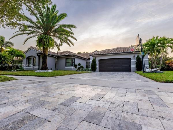 Fairfax Lake, 180 Montclaire Dr, Weston, Florida 33326, image 1