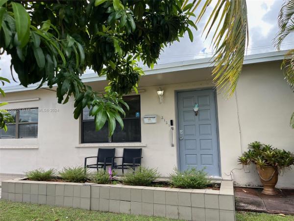 Southwest Manors, 2121 SW 127th Ct, Tamiami, Florida 33175, image 2