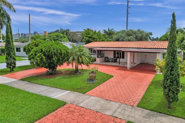 Gulfstream Estates, 1112 NE 8th St, Hallandale Beach, Florida 33009, image 1