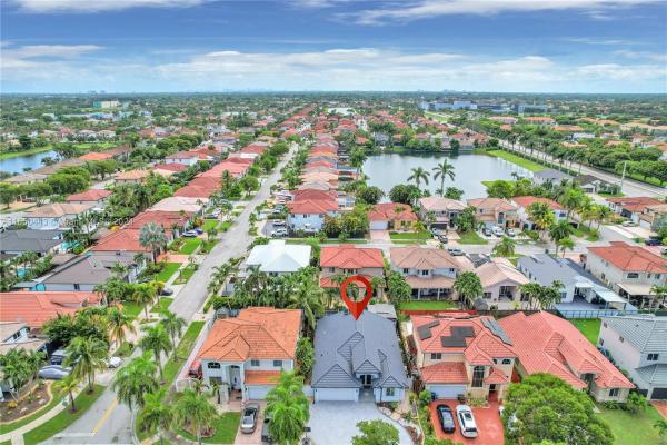 5465 SW 164th Pl, Unincorporated Dade County, Florida 33185, image 2