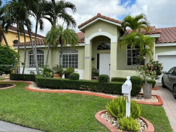 Renaissance At Lakes Of The Meadow, 15359 SW 46th Ln, Kendall West, Florida 33185, image 1