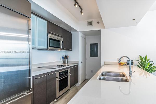 500 Brickell West, 55 SE 6th St #4005, Miami, Florida 33131, image 3