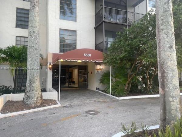 Inverwood Of Inverrary, 5550 NW 44th St #403B, Lauderhill, Florida 33319, image 1