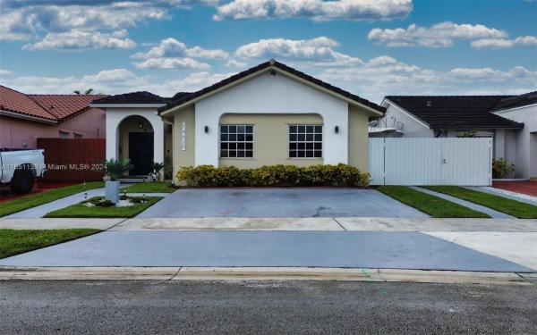 Bird Lakes South, 14620 SW 50th St, Kendale Lakes, Florida 33175, image 3