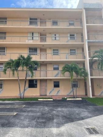 Las Brisas Village, 10155 NW 9th St Cir #4-104, Fountainebleau, Florida 33172, image 1