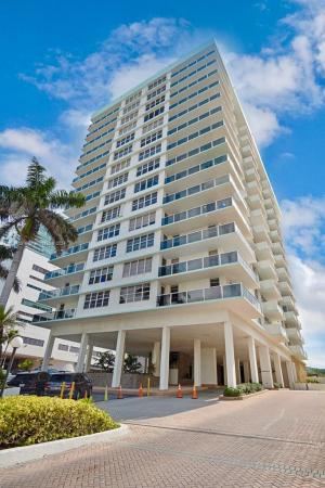 Sea Air Towers, 3725 S Ocean Dr #927, Hollywood, Florida 33019, image 1