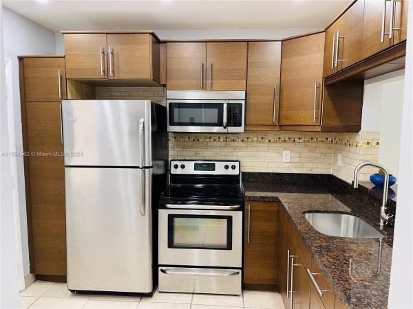 Moorings, 18707 NE 14th Ave #637, Ojus, Florida 33179, image 2