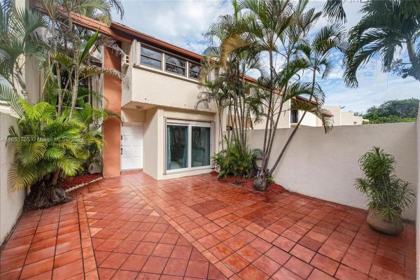 Sunset Park Lake Villas, 7710 SW 103rd Pl, Kendall, Florida 33173, image 1