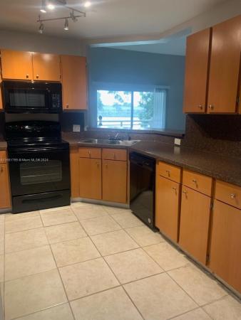 Summer Lake At Three Lakes, 3457 NW 44th St #203, Oakland Park, Florida 33309, image 3