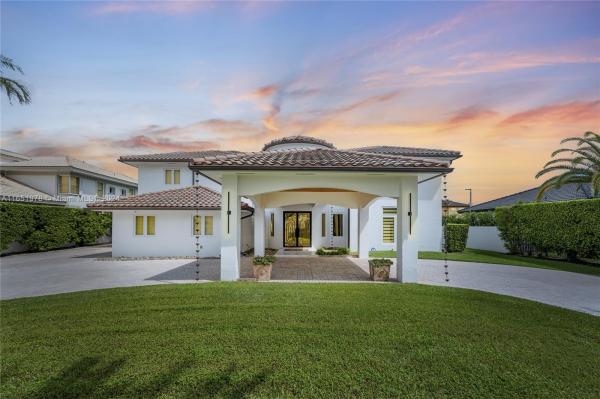 Lizzy Villas, 11255 SW 29th St, University Park, Florida 33165, image 1