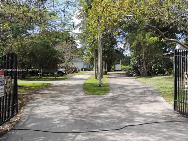 Everglades Land Sales, 4801 SW 58th Ave, Davie, Florida 33314, image 1