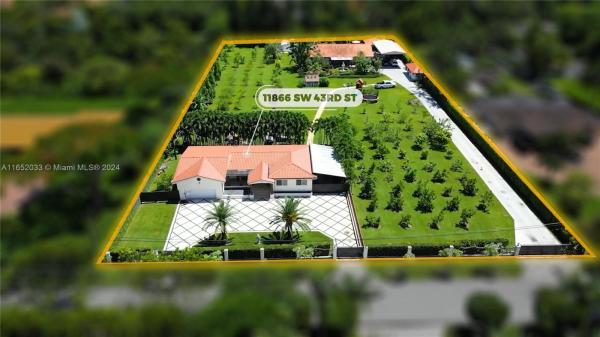Bird Road Farmsites, 11866 SW 43rd St, Kendale Lakes, Florida 33175, image 1