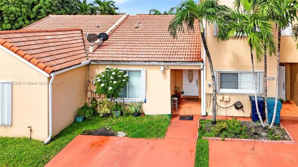 Imperial Villas At Imperial Lake, 1122 NW 126th Ct, Tamiami, Florida 33182, image 1
