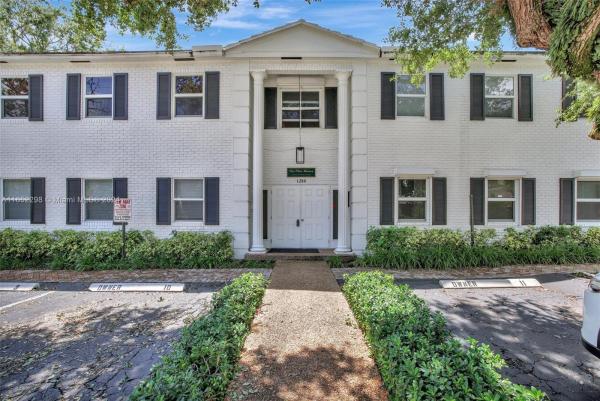 Las Olas Manor, 1280 SE 2nd Ct #8, Fort Lauderdale, Florida 33301, image 1