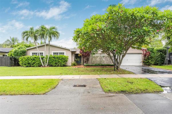 Kendale Lakes No HOA, 7930 SW 145th Ave, Kendale Lakes, Florida 33183, image 1