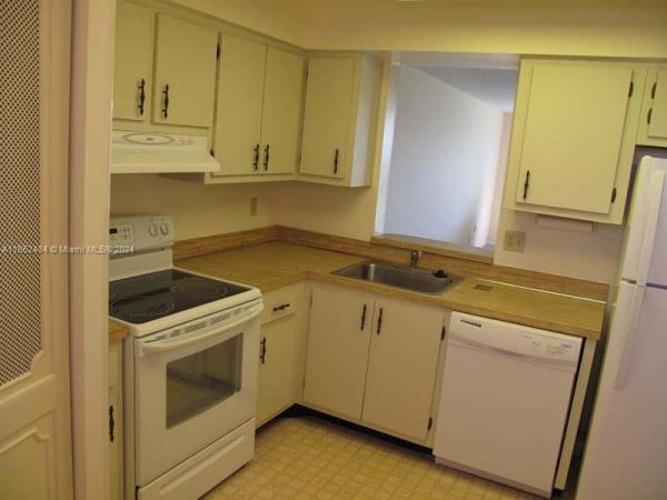 Palm Lakes, 7320 Lake Cir Dr #404, Margate, Florida 33063, image 1