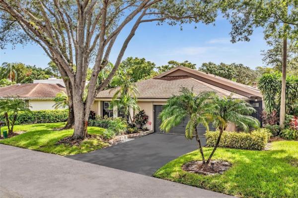 The Greens Of Emerald Hills, 71 Ivy Rd, Hollywood, Florida 33021, image 1