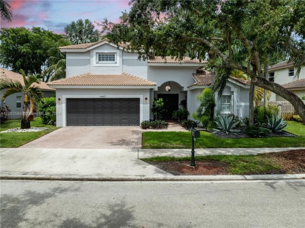 Diamond Lake, 16407 Diamond Head Dr, Weston, Florida 33331, image 1