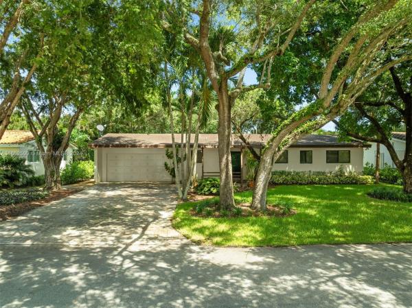 7915 SW 53rd Ct, Unincorporated Dade County, Florida 33143, image 2