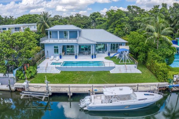 Kloeber Bay Fronts, 1820 S Bayshore Dr, Miami, Florida 33133, image 1