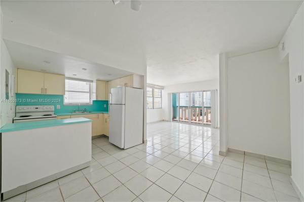 Collins Manor, 701 Collins Ave #1F, Miami Beach, Florida 33139, image 1
