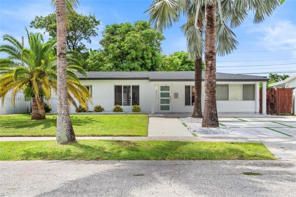 Fontainebleau Gardens, 8030 SW 11th St, Westchester, Florida 33144, image 1