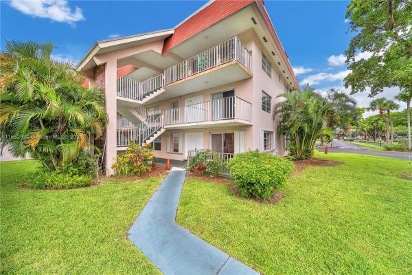 Lauderdale Oaks, 3061 NW 47th Ter #126A, Lauderdale Lakes, Florida 33313, image 1