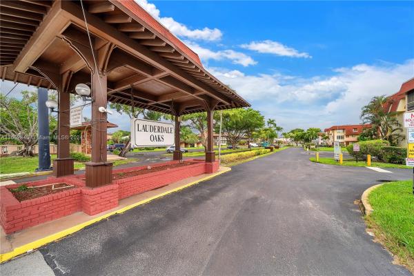 Lauderdale Oaks, 3061 NW 47th Ter #126A, Lauderdale Lakes, Florida 33313, image 2