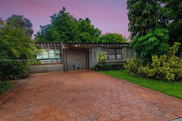 Lee Homes, 3301 SW 98th Ave, University Park, Florida 33165, image 1