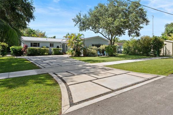 Andigel, 1114 Heron Ave, Miami Springs, Florida 33166, image 1