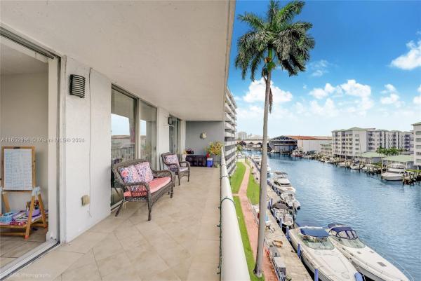 Island Del Mar, 1800 NW 24th Ave #503, Miami, Florida 33125, image 2
