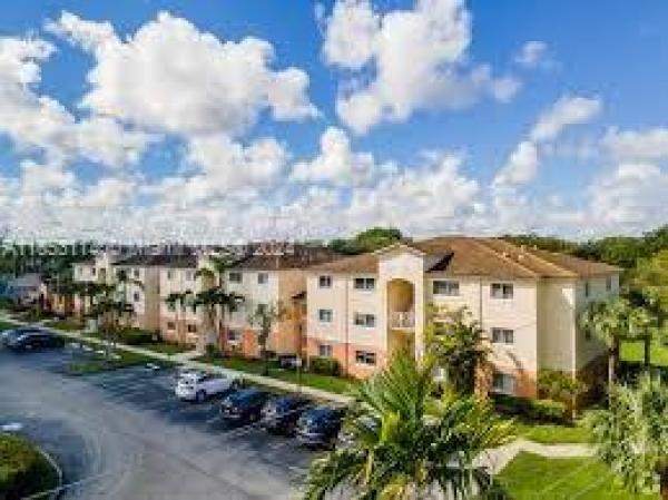Lakewood At Emerald Hills, 3600 N 56th Ave #103, Hollywood, Florida 33021, image 1