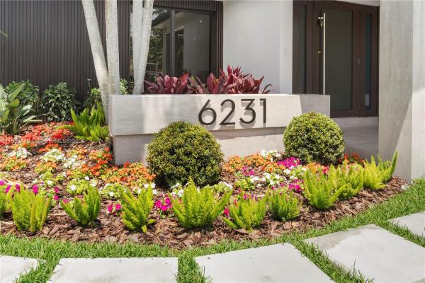 Coral Villas, 6231 SW 29th St, Tamiami, Florida 33155, image 1