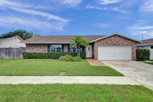 Waterford Homes, 2759 SW 11th Pl, Deerfield Beach, Florida 33442, image 1