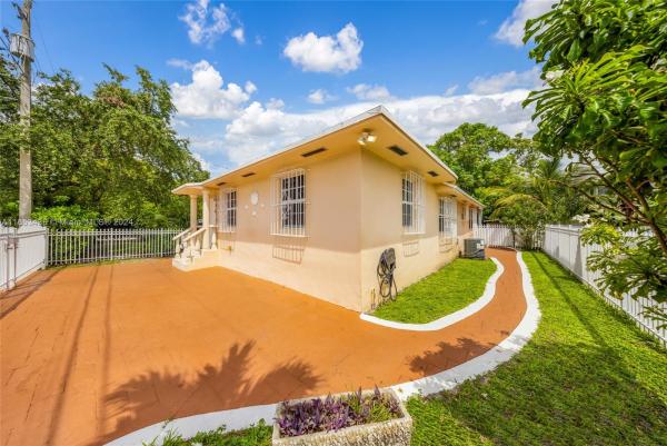 Wyndwood Park, 287 NW 31st St, Miami, Florida 33127, image 1