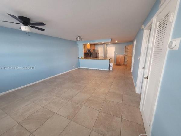 Village At Harbor Beach, 2420 SE 17th Cswy #407C, Fort Lauderdale, Florida 33316, image 1