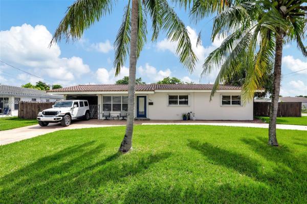 Pine Crest, 820 NE 12th Ave, Pompano Beach, Florida 33060, image 1