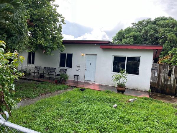 Sunkist Grove, 1330 NW 122nd St, North Miami, Florida 33167, image 2