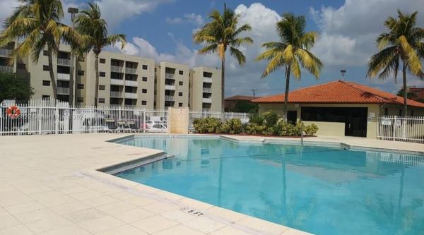 Fontainebleau Gardens, 8145 NW 7th St #208, Fountainebleau, Florida 33126, image 1