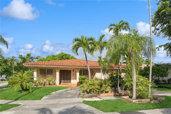 Steve Gomez Estates, 4390 SW 89th Ave, Olympia Heights, Florida 33165, image 1