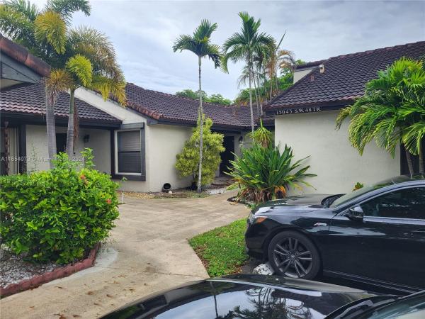Village Homes At Lakes Of The Meadow, 15045 SW 48th Ter #F-100, Kendall West, Florida 33185, image 1