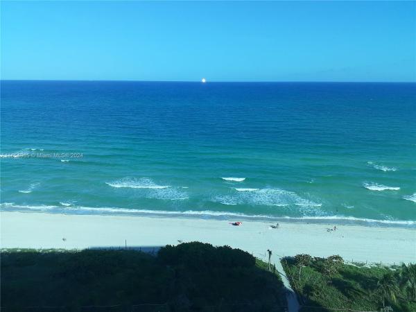 Castle Beach Club, 5445 Collins Ave #1425, Miami Beach, Florida 33140, image 1