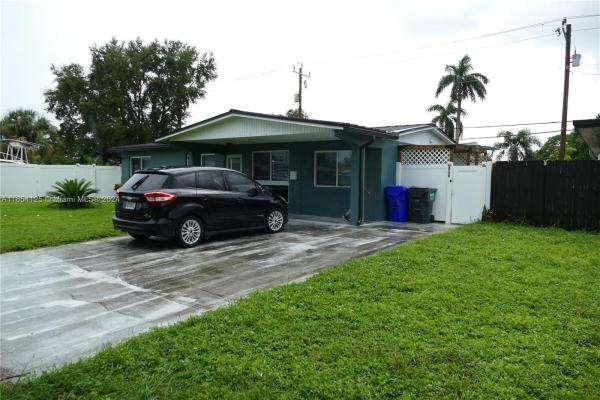Heritage Lake Estates, 6730 Evans St, Hollywood, Florida 33024, image 2