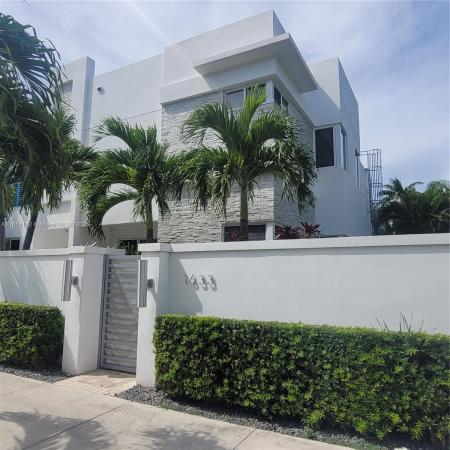 Capri Villas, 1633 NE 9th St #1633, Fort Lauderdale, Florida 33304, image 1