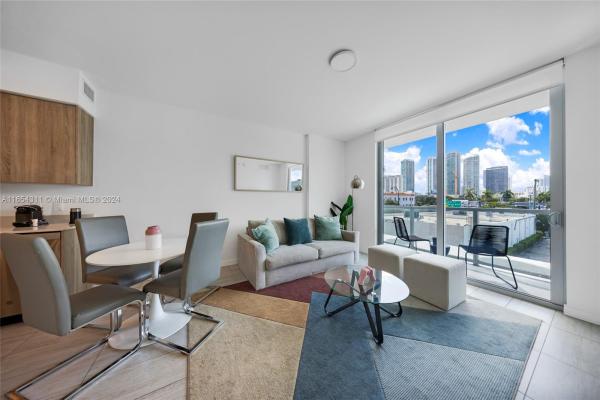 Quadro, Miami, Florida 33137, image 1