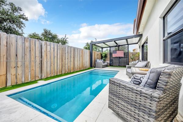 Barbados At Oasis, 208 NE 23rd Ter, Homestead, Florida 33033, image 1